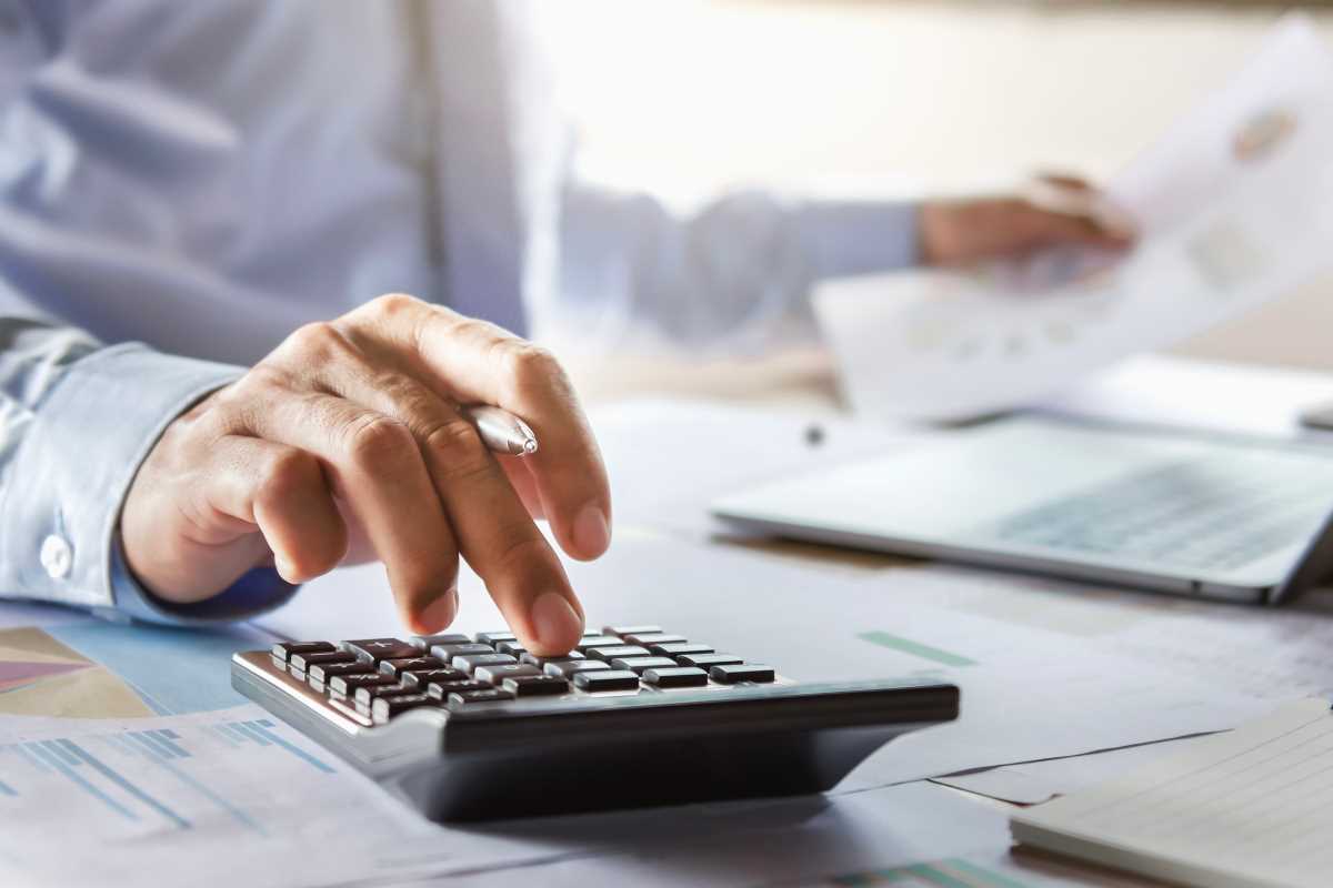 Streamline Your Handicraft Bookkeeping with These 10 Accounting Tools