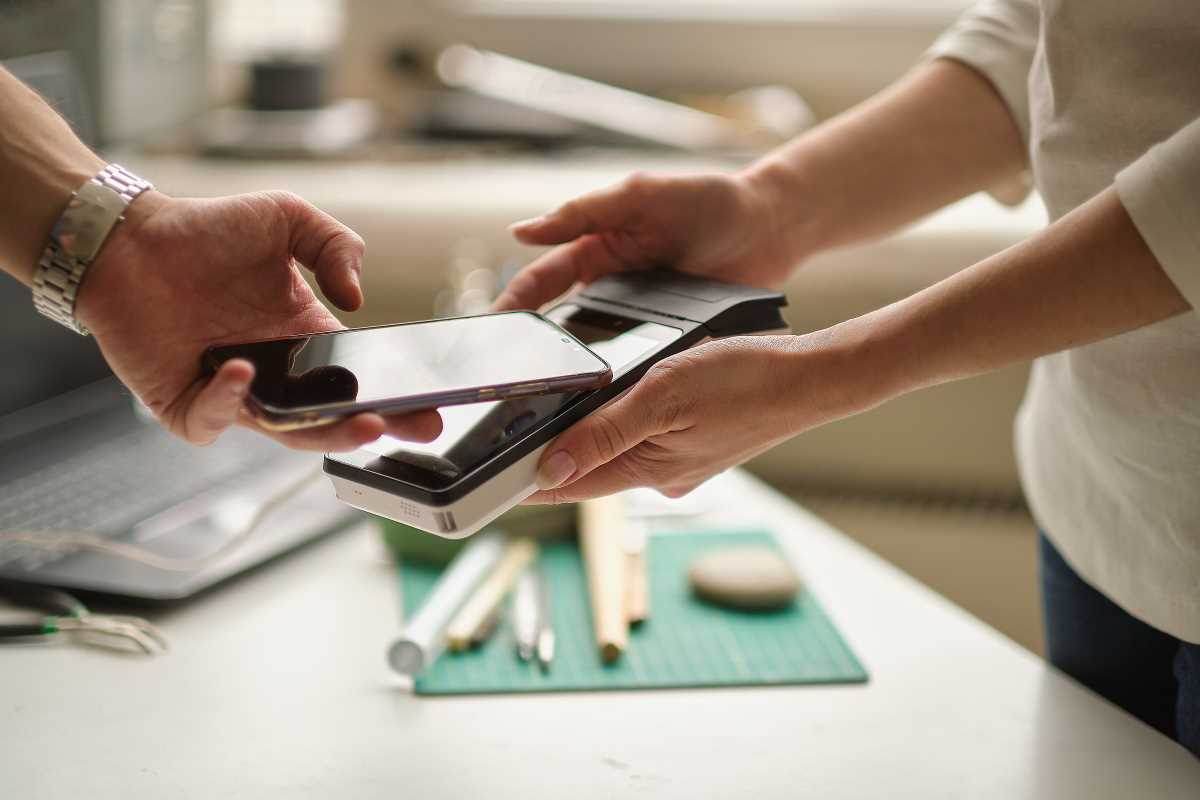 Accept Contactless Payments with NFC Readers to Speed Up In-Store Transactions